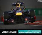 Σεμπάστιαν Φέτελ πανηγυρίζει τη νίκη του στο Grand Prix του Αμπού Ντάμπι 2013